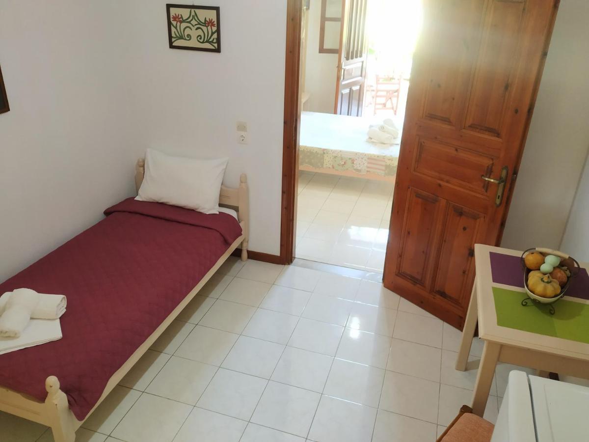 Studios Filippos Skopelos Town Exterior foto