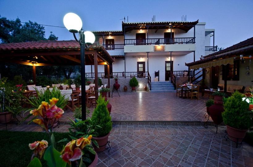 Studios Filippos Skopelos Town Exterior foto
