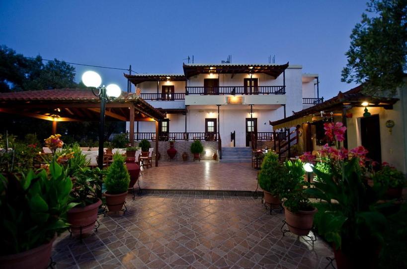 Studios Filippos Skopelos Town Exterior foto